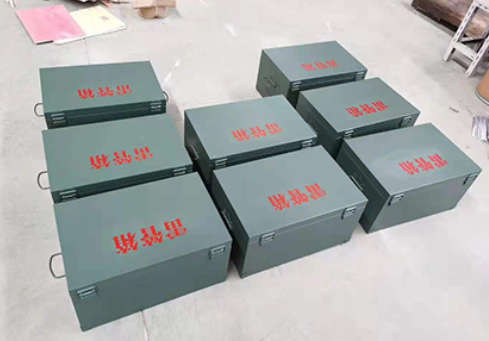 开江炸药箱和雷管箱一般是怎么存放的？